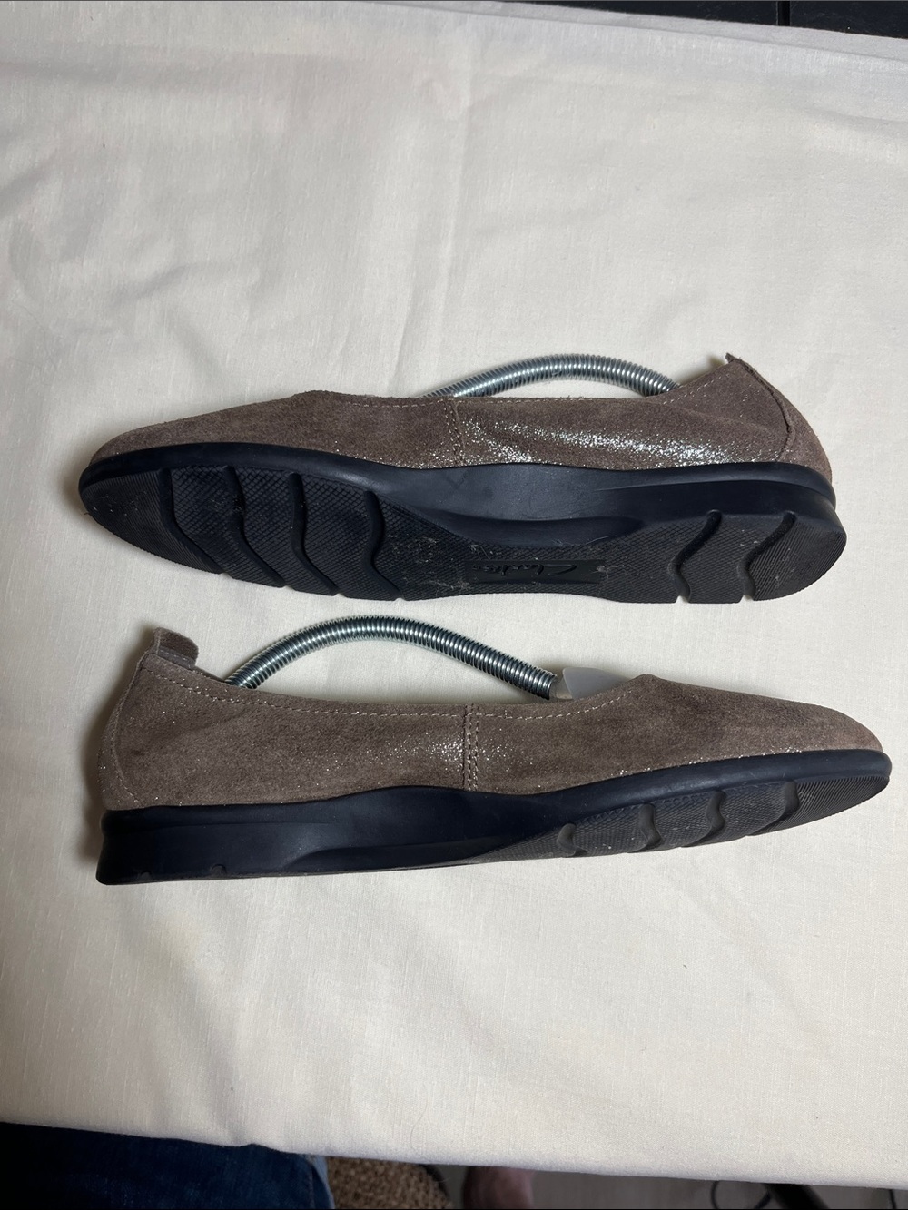 Clarks Collection Women's Brown Shimmery Suede Flats - Picture 2 of 7